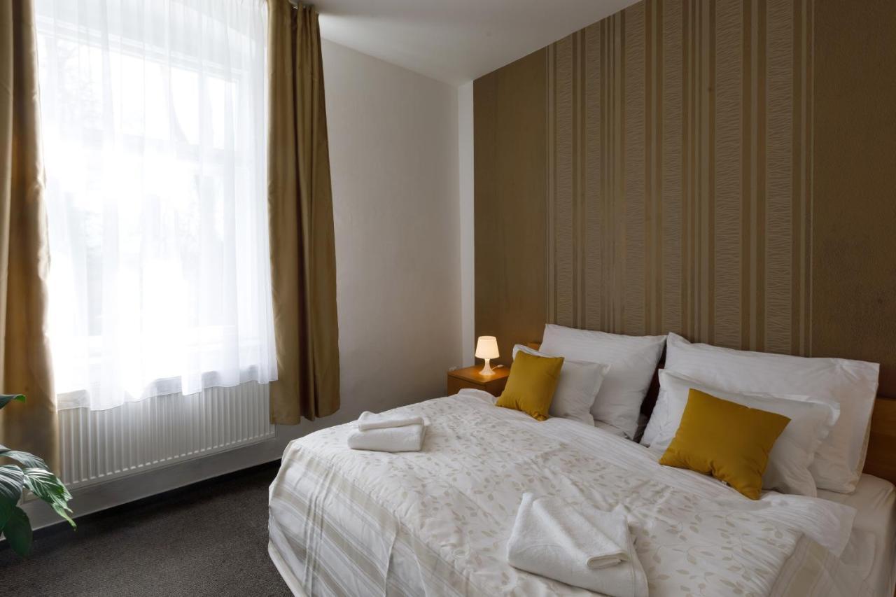 Litvan Sunset Apartments Ческе-Будеёвице Экстерьер фото