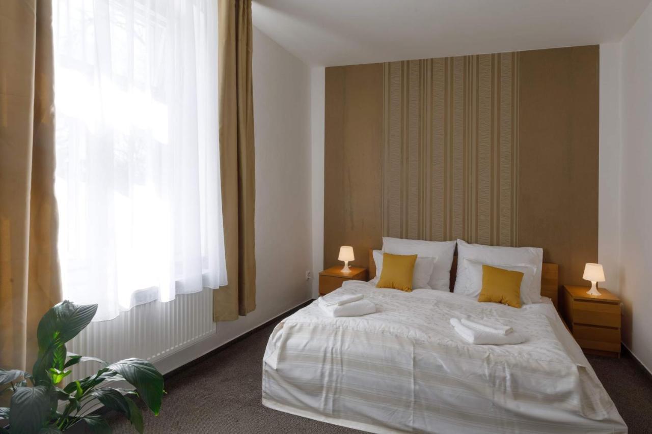 Litvan Sunset Apartments Ческе-Будеёвице Экстерьер фото